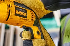 Сетевая ударная дрель DeWalt DWD024K